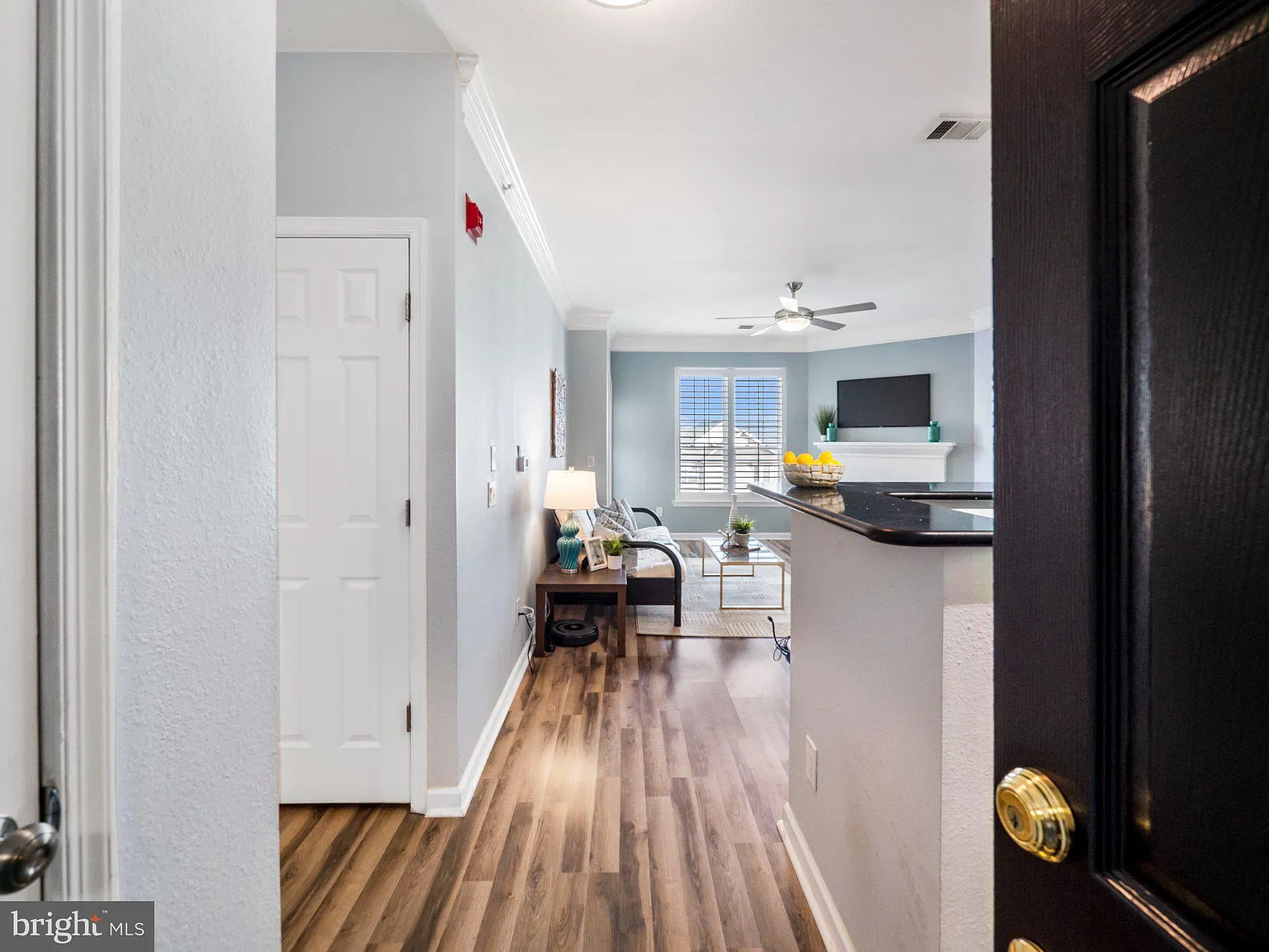 Gates Of Mclean Condo — Photo 2