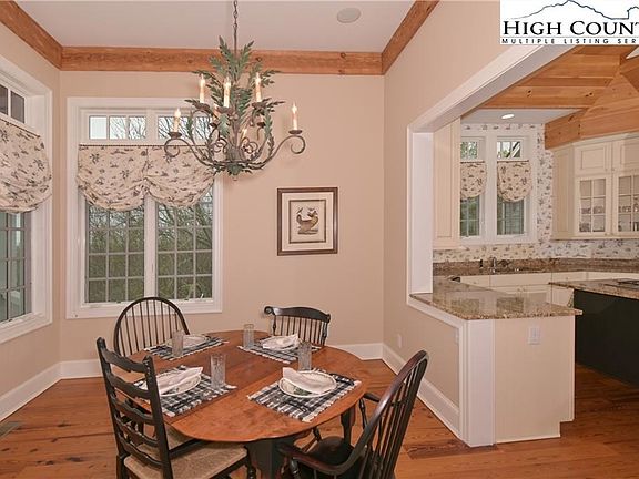 5th image of 129 Meadows Ln