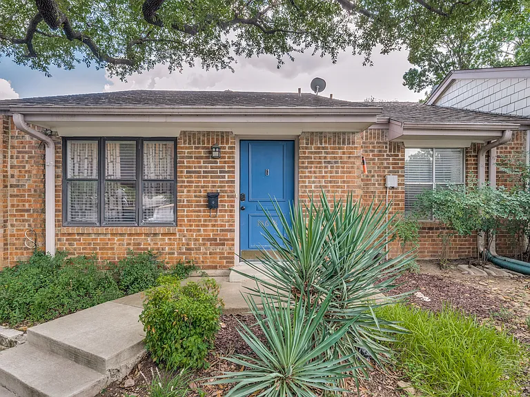 13618 Brookgreen Dr — Photo 2
