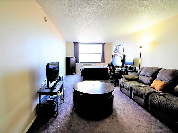 4th image of 11818 Union Tpke APT 10J