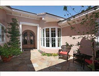 Front Entry/Courtyard