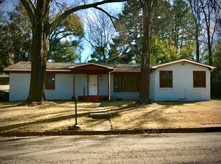 504 Gay Ave, Palestine, TX 75801