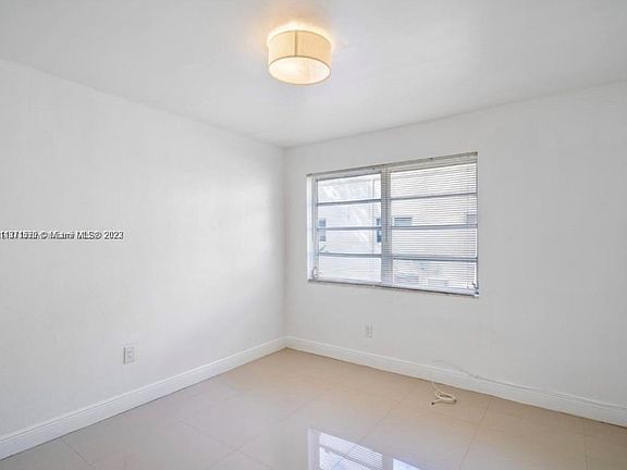 5th image of 552 NE 61st St #4