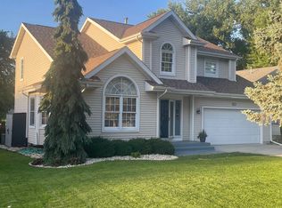 1502 Candlewick Dr SW, Poplar Grove, IL 61065