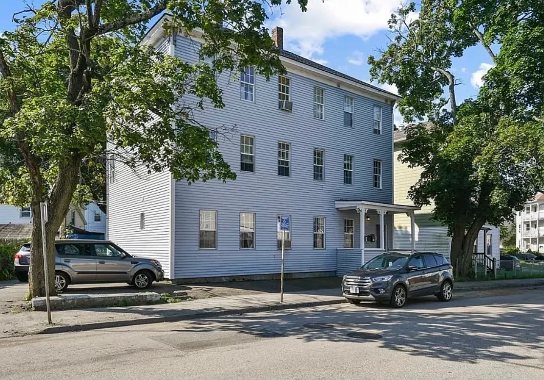 3 bed, $2,200 — Photo 4