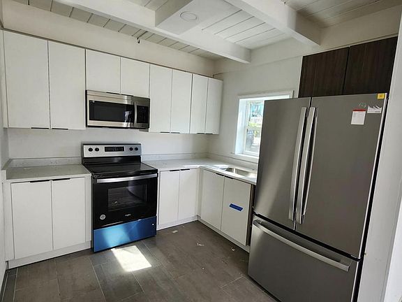 4th image of 1922 Cloverlawn Ave #1