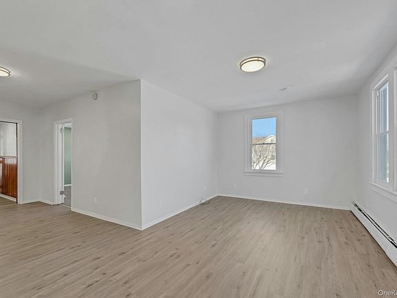 4th image of 18 Ridge Road