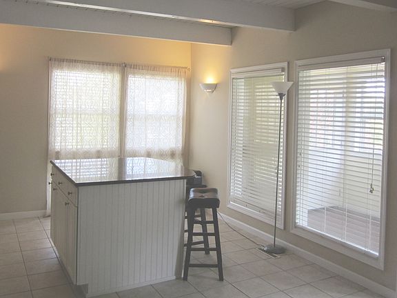 2nd image of 523 Holiday Dr