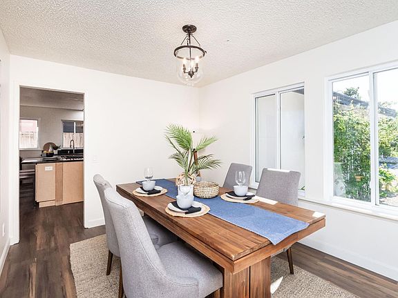 5th image of 18 Creekview Court