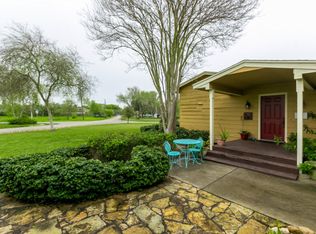 301 Country Club Dr, Corpus Christi, TX 78412
