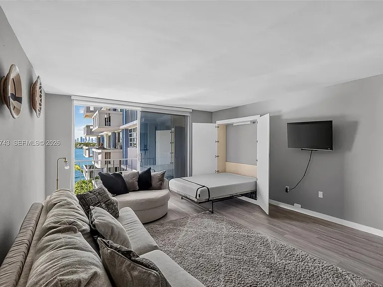 800 West Ave #533 — Photo 17