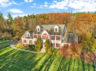 3 Lantern Ln, Sandown, NH 03873