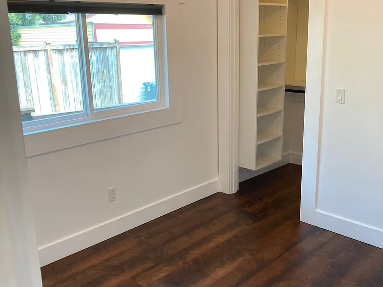 709 N Cedar St — Photo 26
