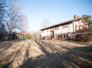 5630 Greenhill Dr, Pfafftown, NC 27040