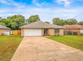 5815 Louisville Ave, Pensacola, FL 32526