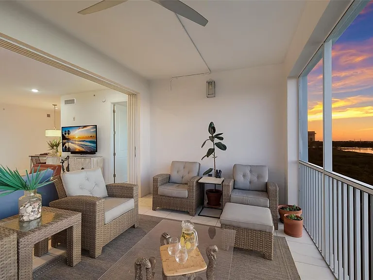 376 Aruba Cir #203 — Photo 2