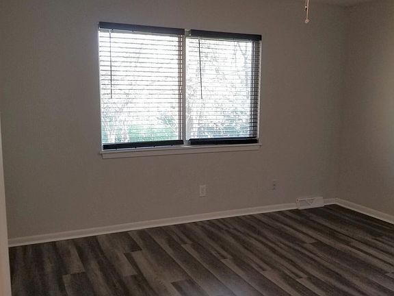 4th image of 7217 Montana Ave #7217