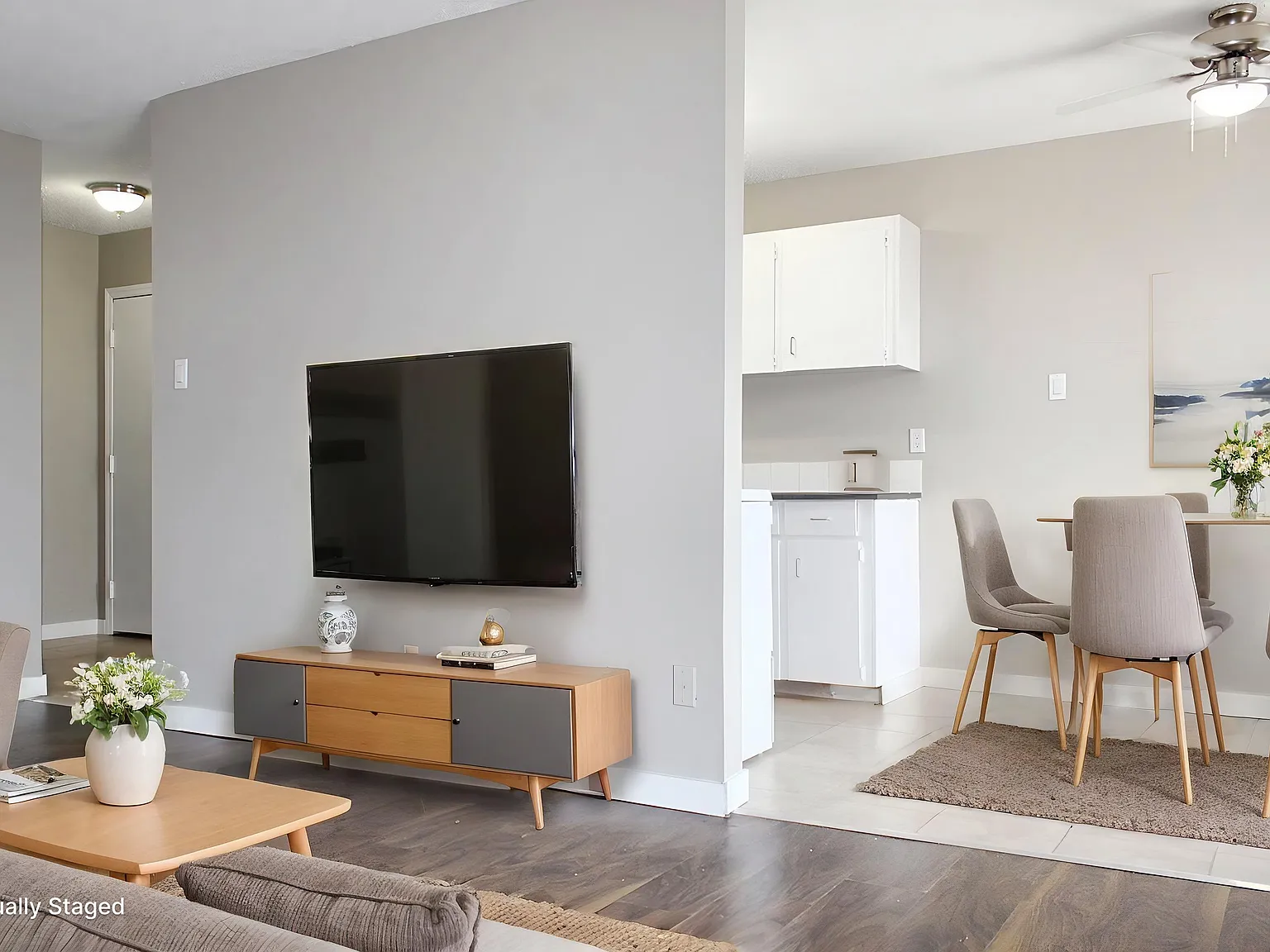 Deluca Manor Apartments — Photo 2