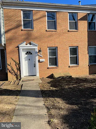 5023 Berwyn Rd Photo 1