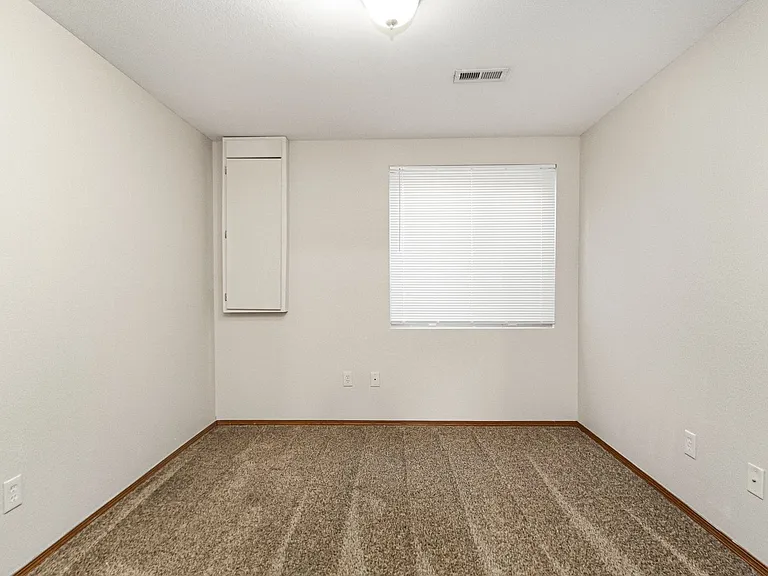 1104 Country Club Ln — Photo 15