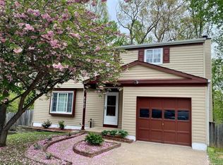 8303 White Star Ct, Springfield, VA 22153