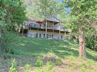 198 Fairway Meadows Dr, Hayesville, NC 28904