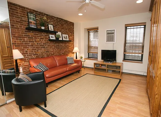 Rented by Compass | media 22