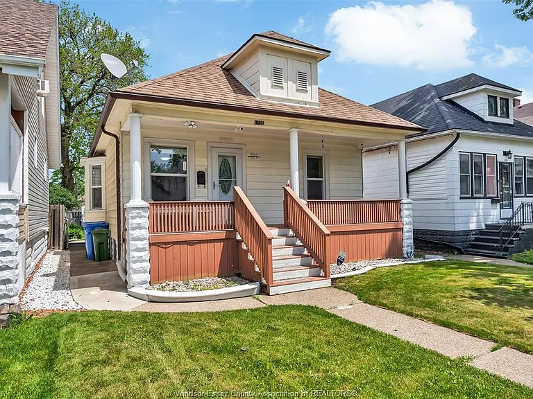 1166 Pierre Ave #UPPER — Photo 1