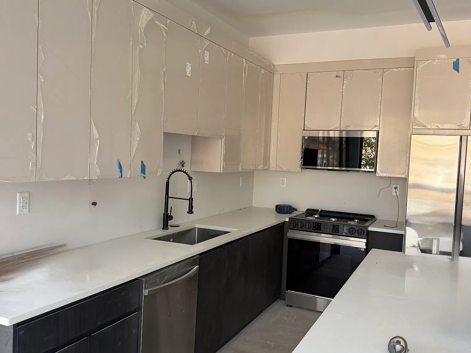 3001 W Cermak Rd — Photo 3
