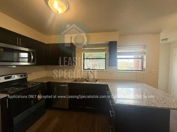 127 W Acres St APT E, Norman, OK 73069