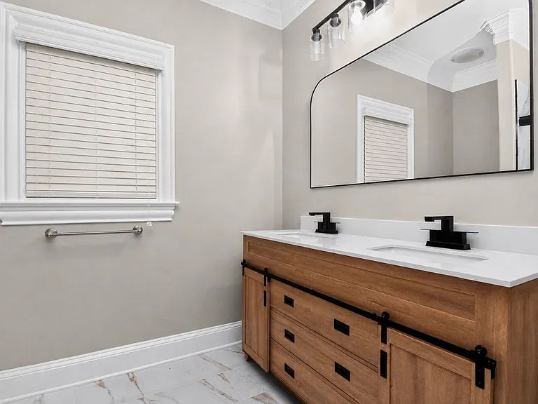 9805 Strike The Gold Ln — Photo 29