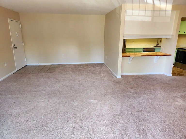 1635 Edgewood Pl #204 — Photo 8
