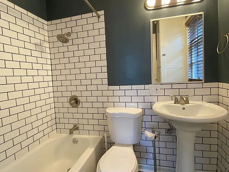 1226 W 5th Ave — Photo 55