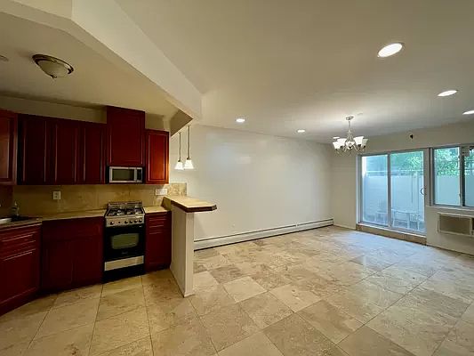 1st image of 49 E 129th St #G