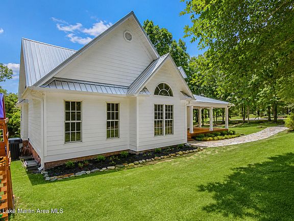 2nd image of 52 Carla Dr