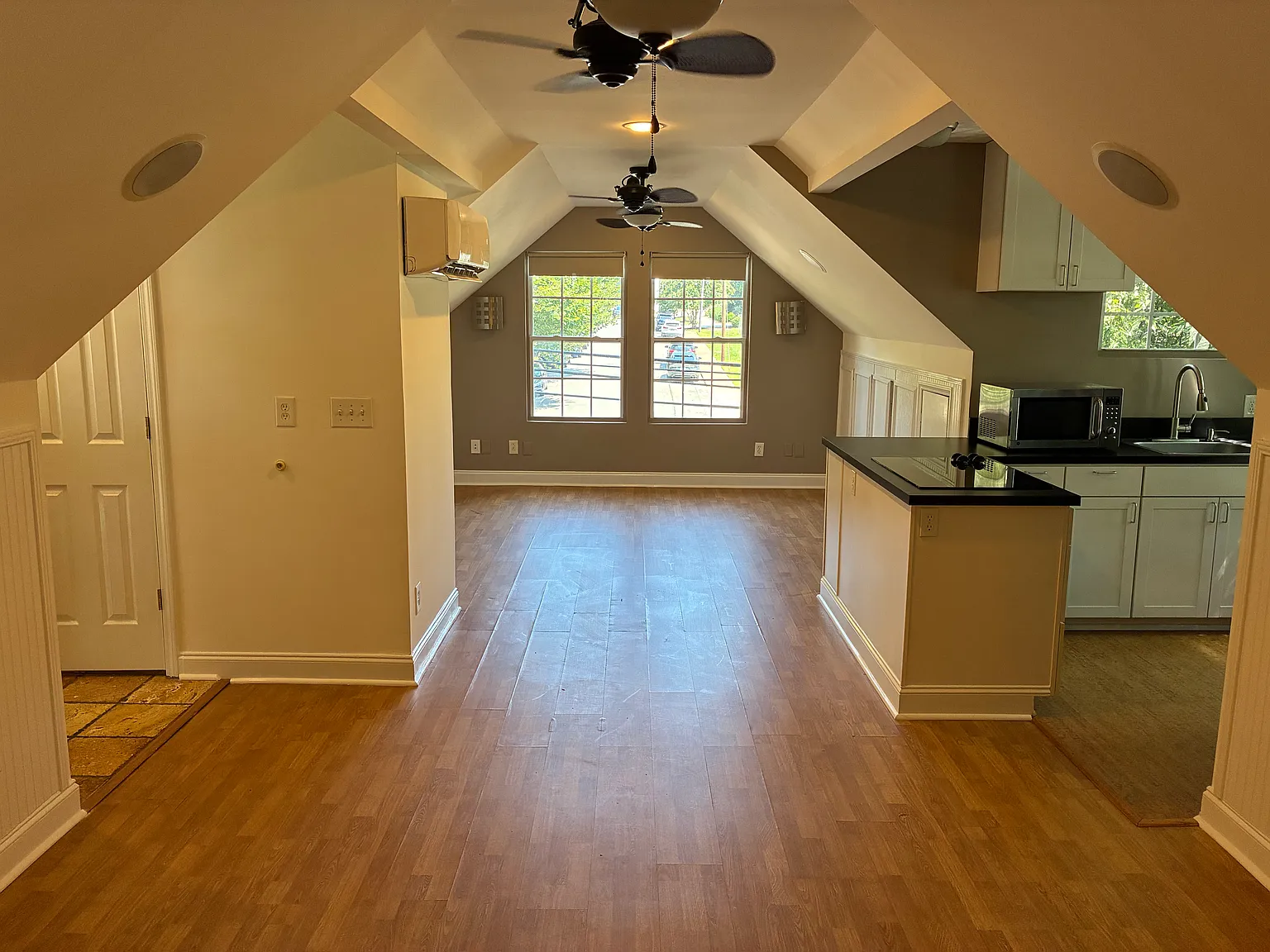 Studio, 475 sqft, $1,450 — Photo 1