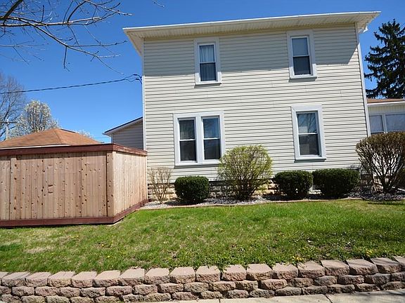3rd image of 1042 Camp St