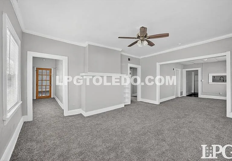 1734 Arlington Ave — Photo 9