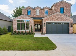 1722 Huntington Ave, Nichols Hills, OK 73116