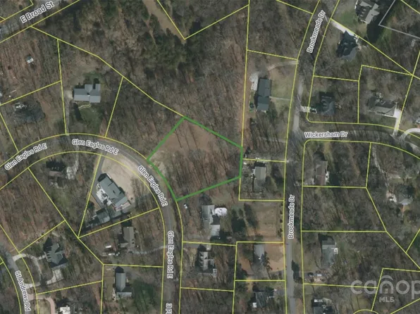 225 E Glen Eagles Rd, Statesville, NC 28625
