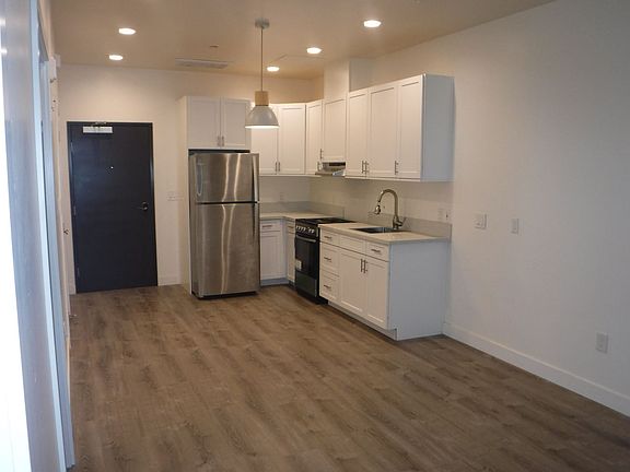 2nd image of E Plaza Blvd E #101