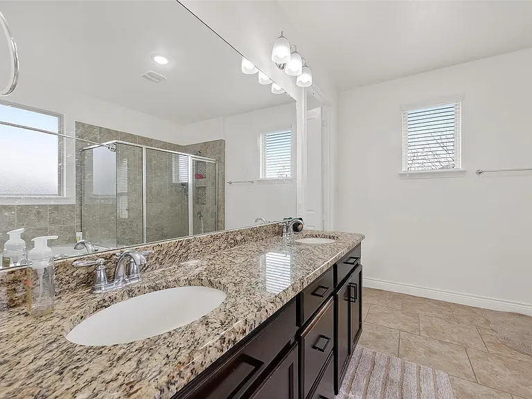 6515 Sterling Shores Ln — Photo 29