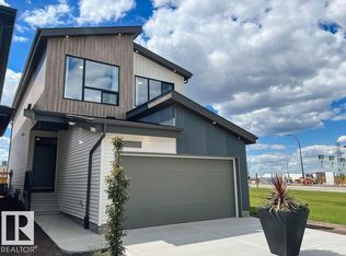 17326 98a St NW, Edmonton, AB T6E3M9