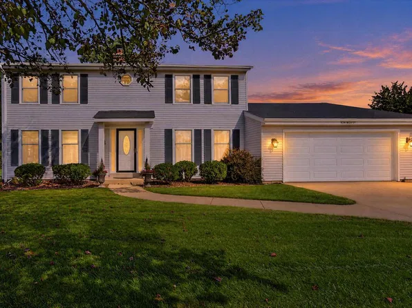 N28W22134 Burningwood LANE, Waukesha, WI 53186