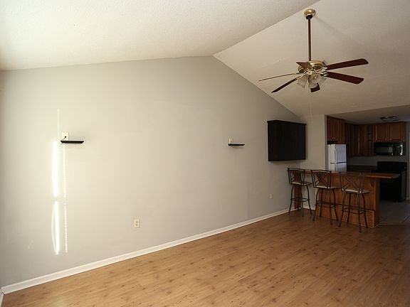 2nd image of 140 Lanier Dr #75