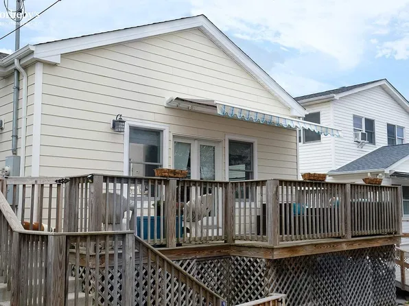 32 Marion Walk, Breezy Pt, NY 11697