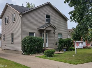53 Englewood St, Mount Clemens, MI 48043