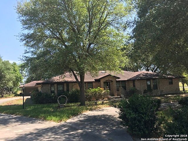 1st image of 202 Bluebonnet Ln