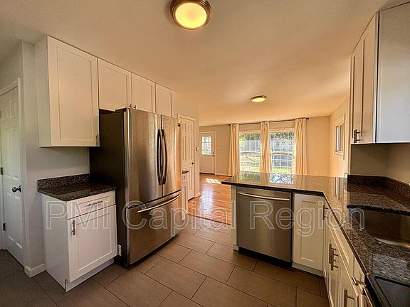 5th image of 1 Stanley Ct