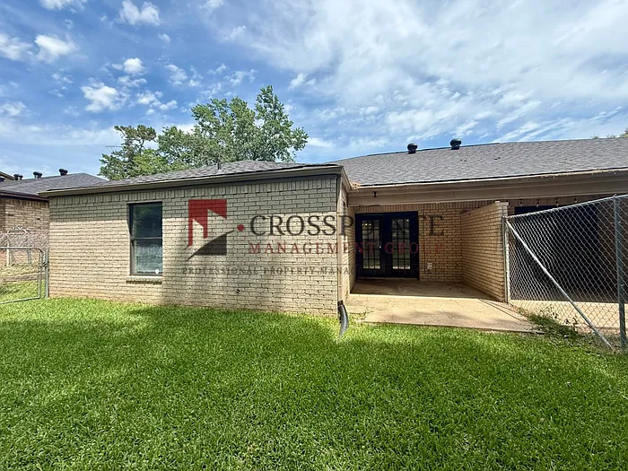 2531 Westminster Dr — Photo 20